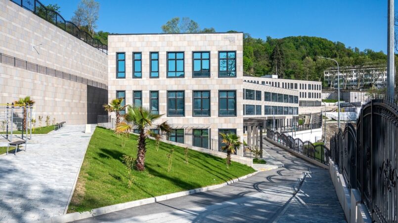 новая школа в районе Хоста в Сочи